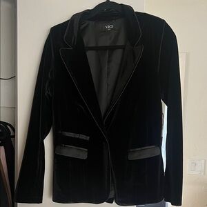 Vici Elegant Black Velvet Blazer
